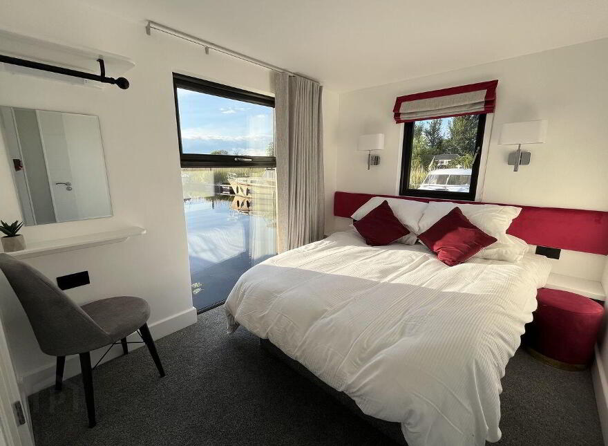 Athlone Docks, Athlone, N37F8R6