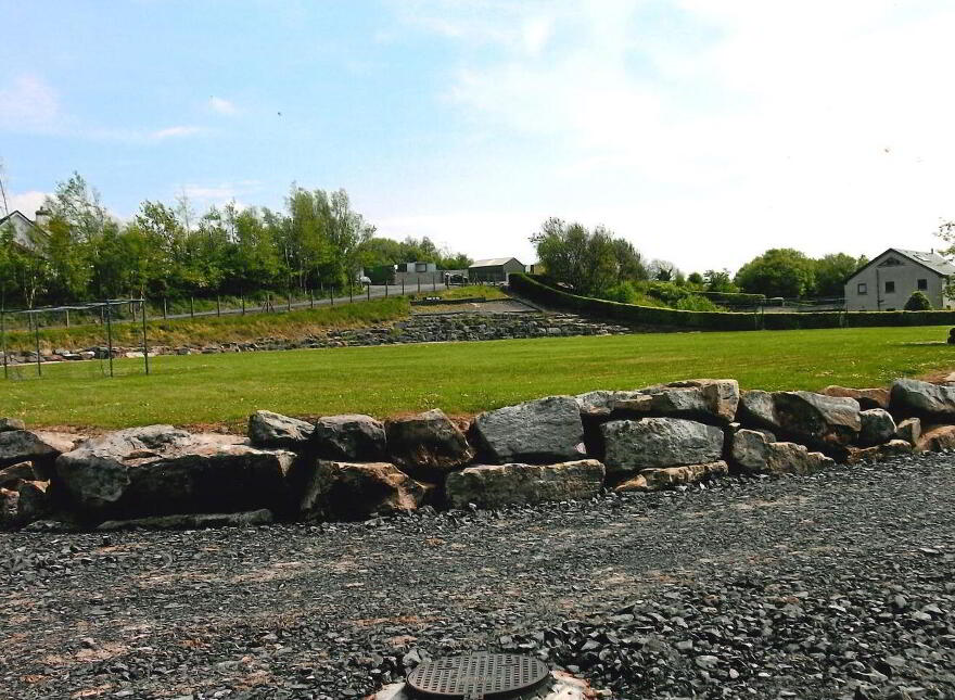 Tully Commons, Castlebar