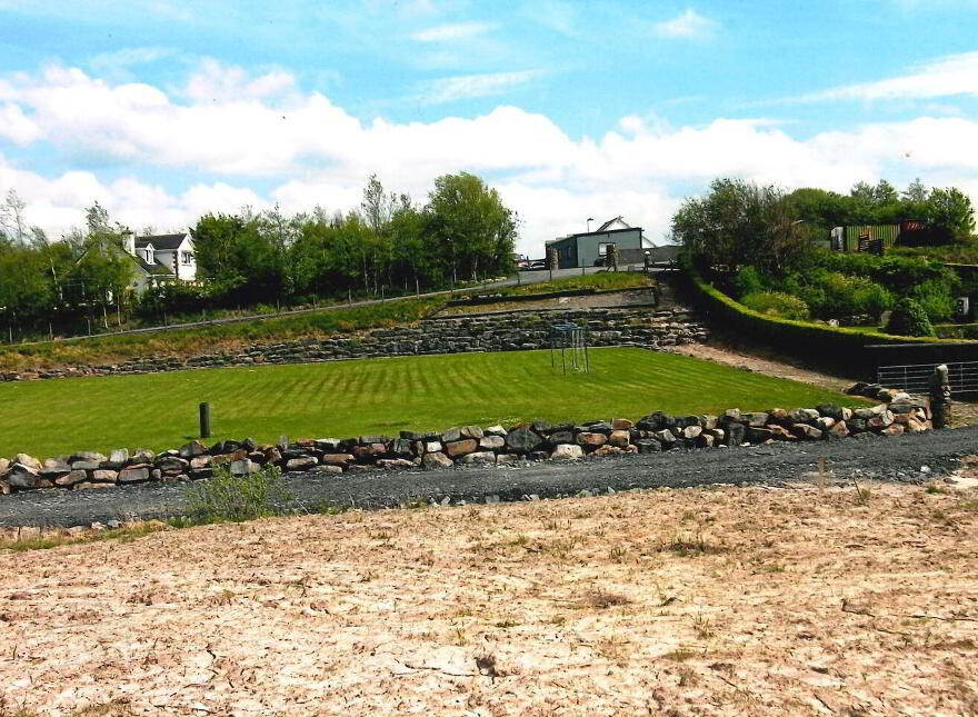Tully Commons, Castlebar