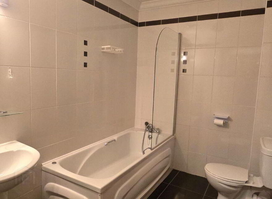 Apartment 25 Chestnut, Cois Locha, Saleen, Castlebar, F23FY28