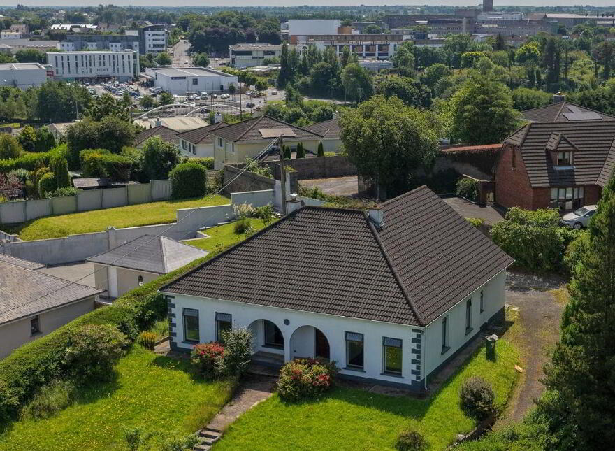 Newport Road, Castlebar, F23WD68 photo