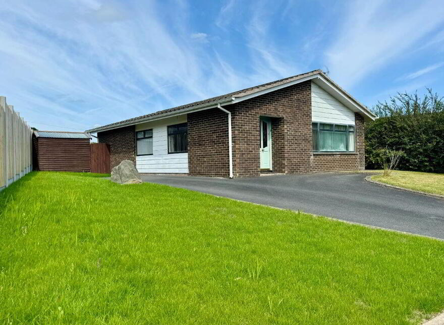 7 Rockmount Gardens, Carrickmacross Road, Dundalk, A91C6DN photo
