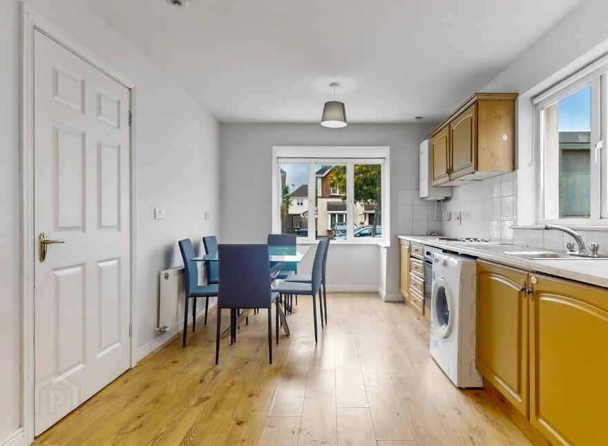 24 The Hollands, Athy, R14T546