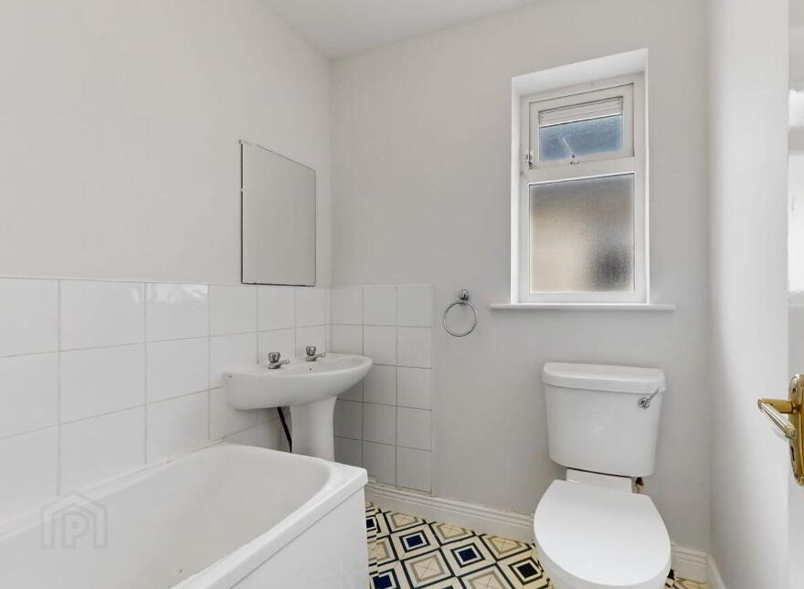 24 The Hollands, Athy, R14T546