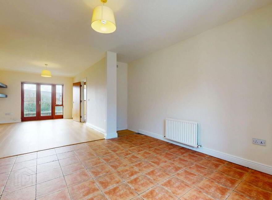 18 Hunters Court, Ashbourne, A84W223