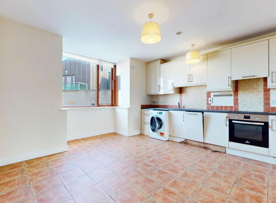18 Hunters Court, Ashbourne, A84W223