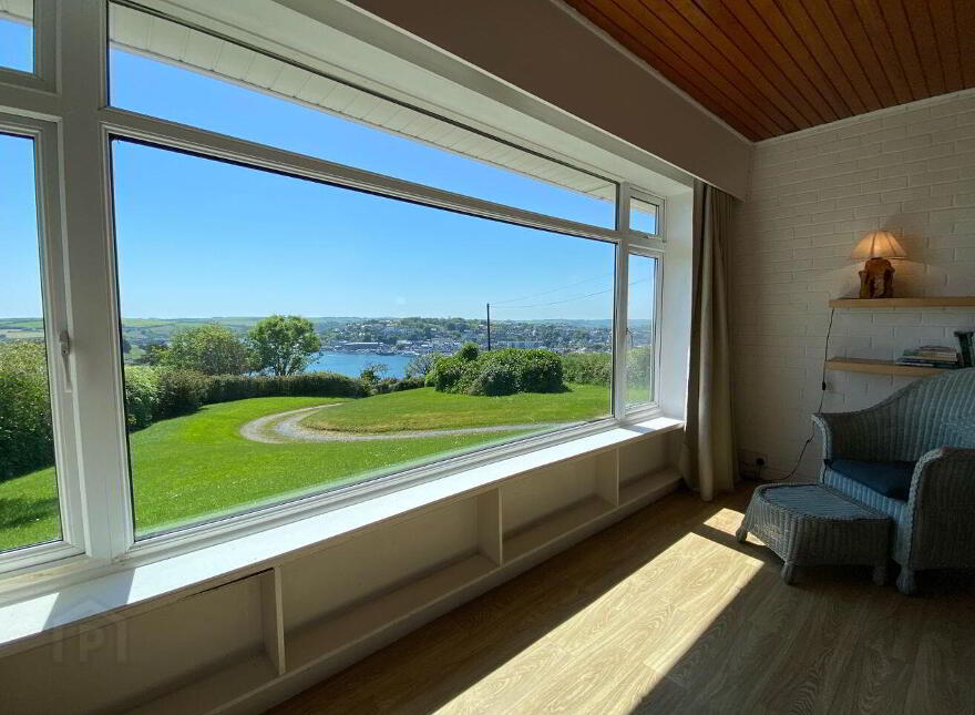 Muldron, Ardbrack, Kinsale, P17NV66