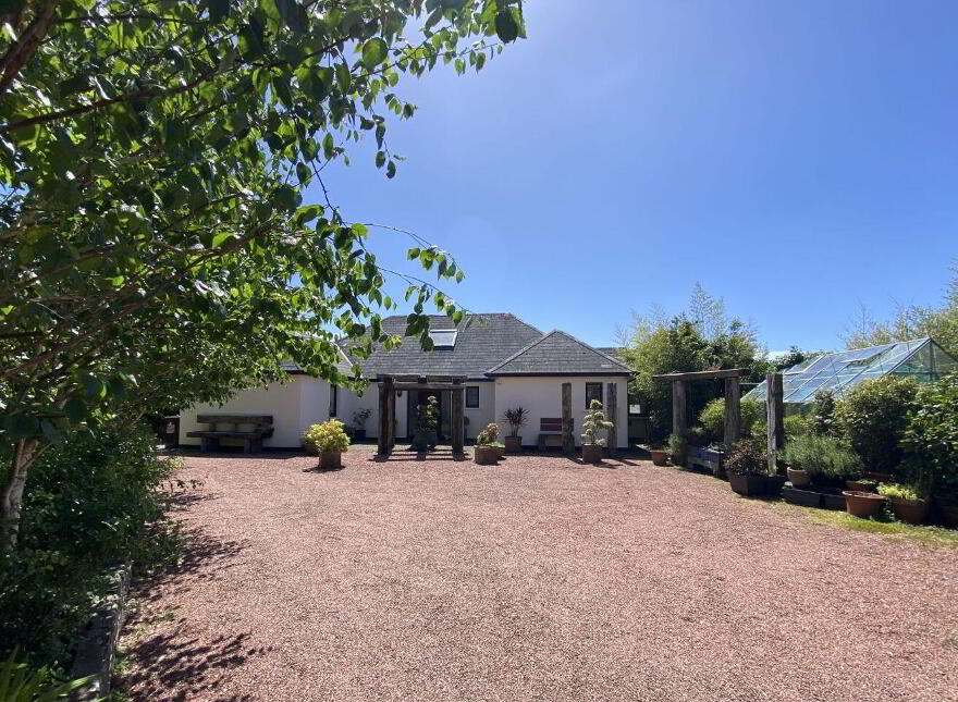 Castlelands, Castlepark, Kinsale, P17FR96