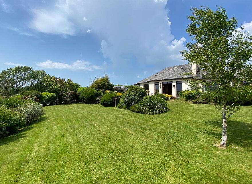 Castlelands, Castlepark, Kinsale, P17FR96