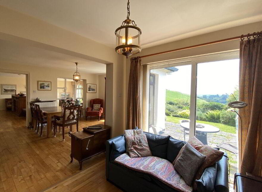 Castlelands, Castlepark, Kinsale, P17FR96