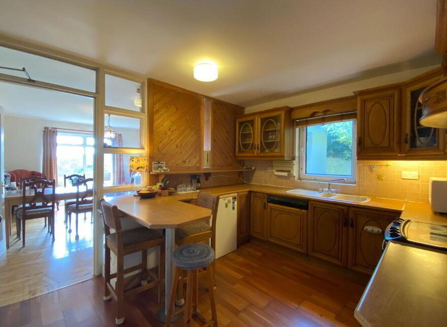 Castlelands, Castlepark, Kinsale, P17FR96