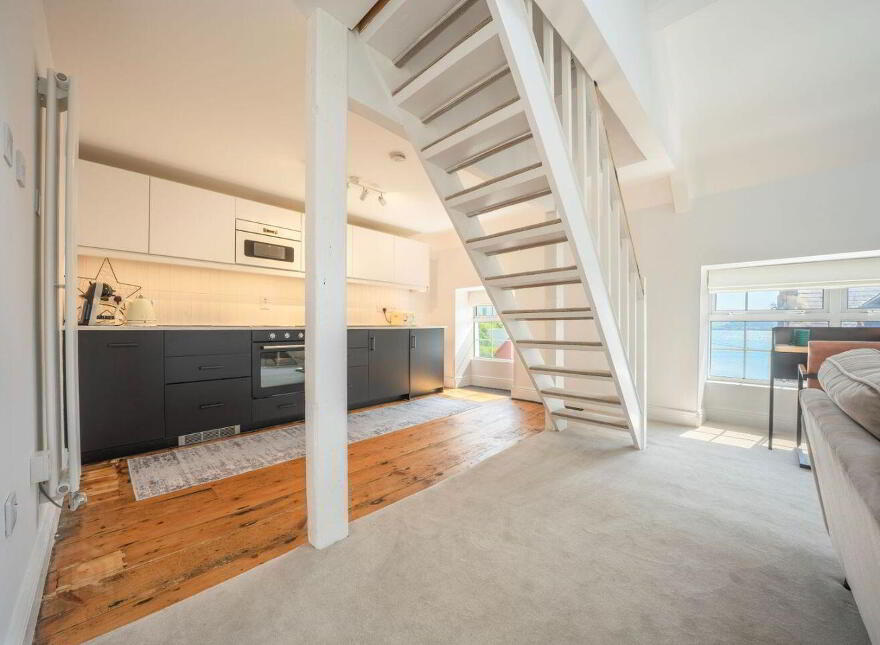 Apartment 3 Craig House Summercove, Kinsale, P17D262