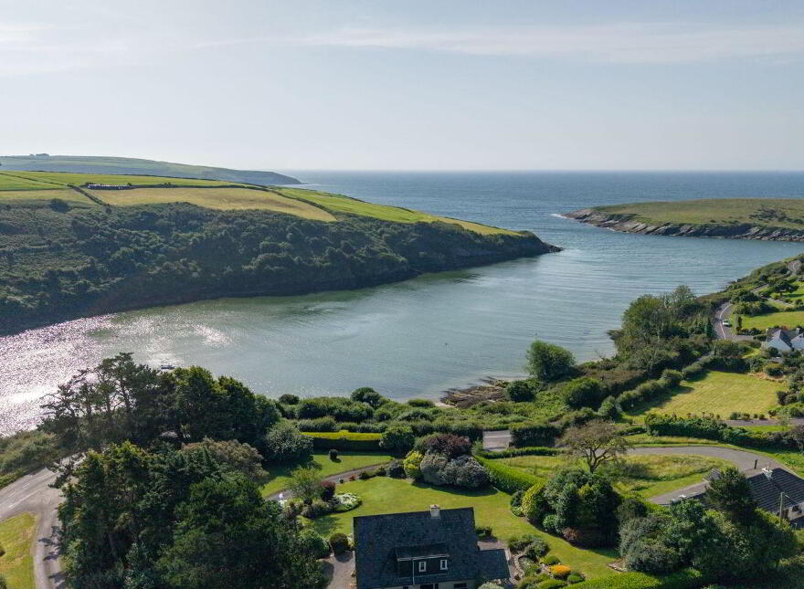 Ardkilly, Sandycove, Kinsale, P17FN88 photo