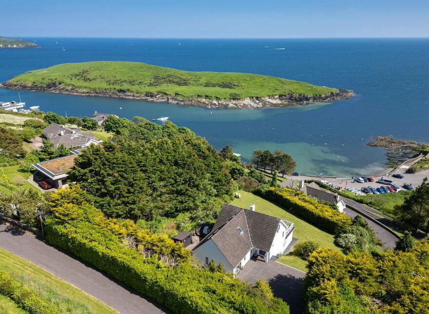 Sandycove, Kinsale, P17A328 photo