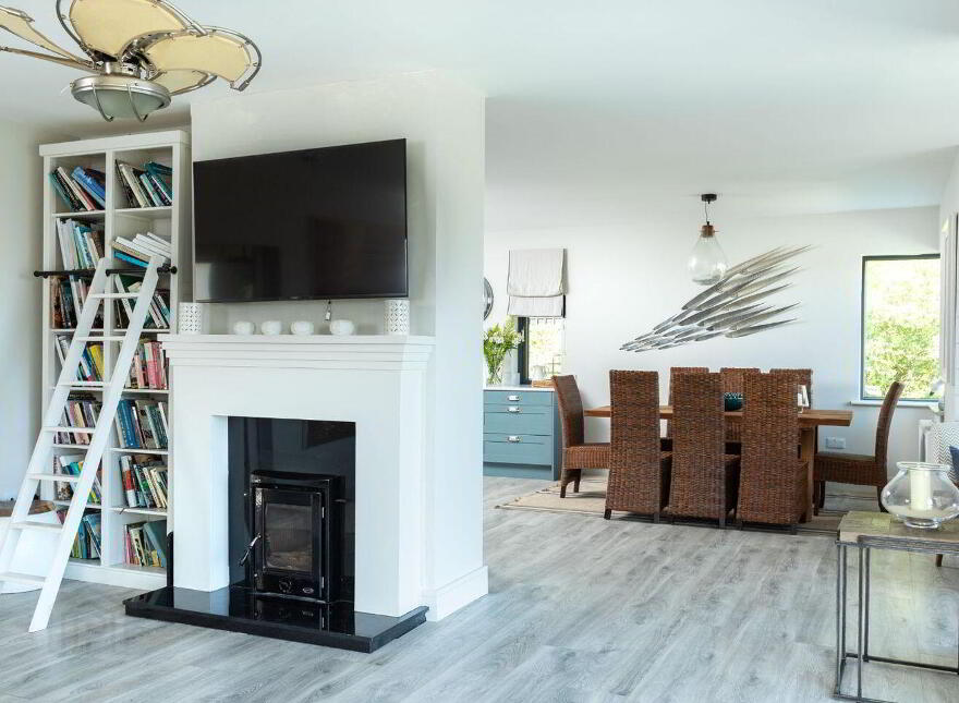 Sandycove, Kinsale, P17A328