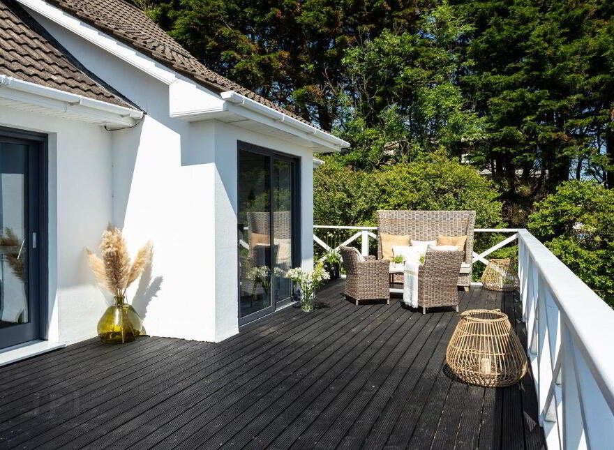 Sandycove, Kinsale, P17A328