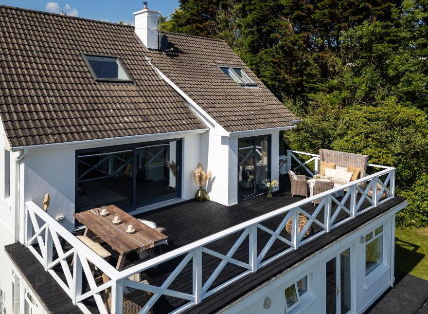 Sandycove, Kinsale, P17A328