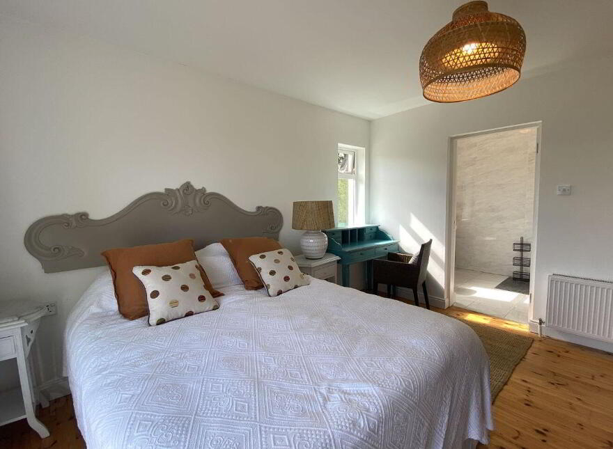 Sandycove, Kinsale, P17A328