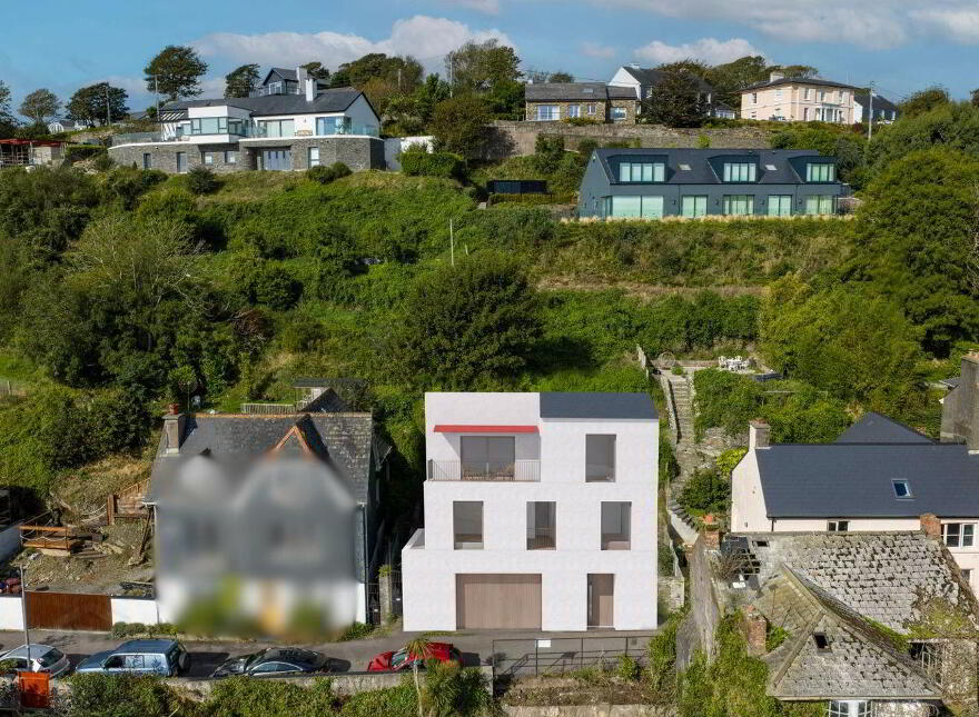 World`s End, Kinsale