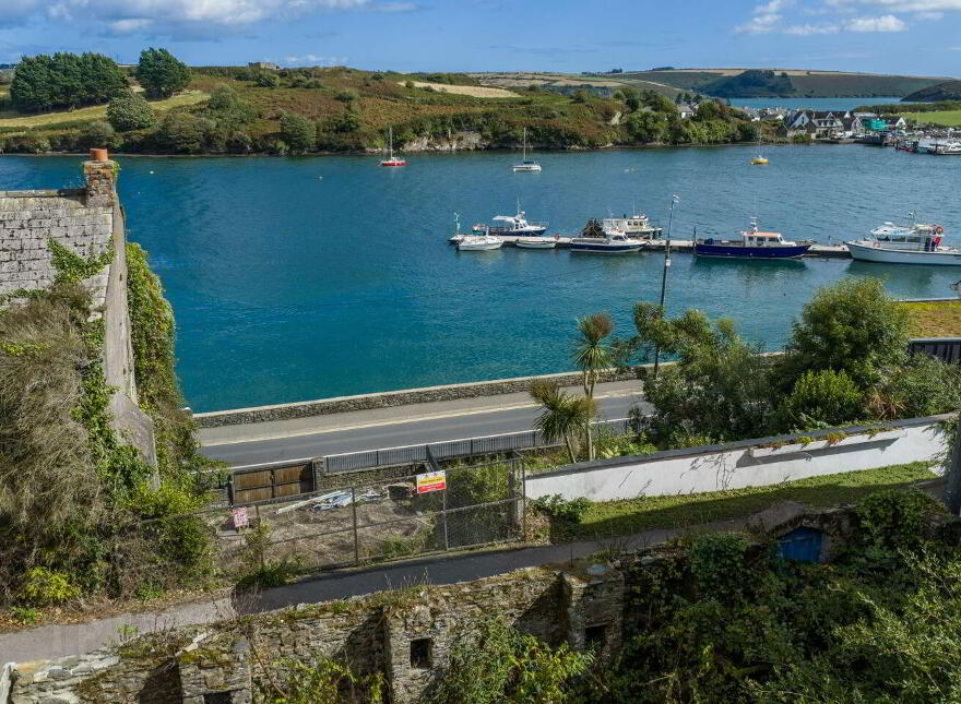 World`s End, Kinsale