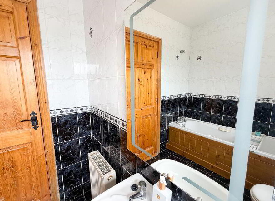 4 Killenure Court, Knockavilla, Cashel, E34K316