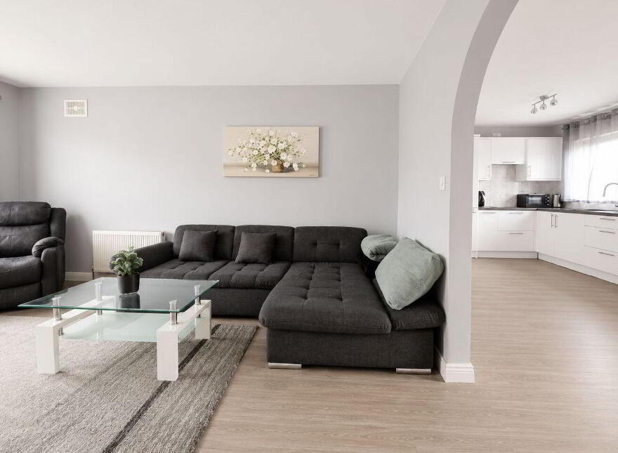 33 Philips Vale, Daingean, R35YY77