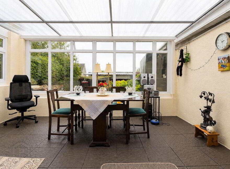 26 Beechmount Avenue, Clara, R35NN93