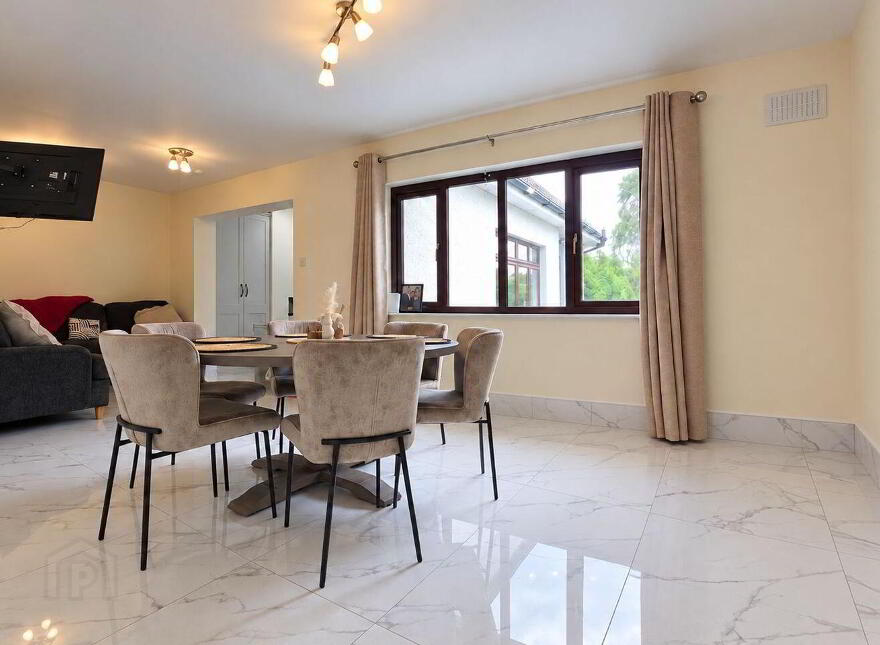 Knockowen Road, Tullamore, R35WC93