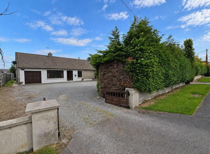 Knockowen Road, Tullamore, R35WC93