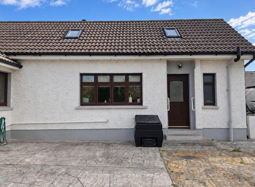 Knockowen Road, Tullamore, R35WC93