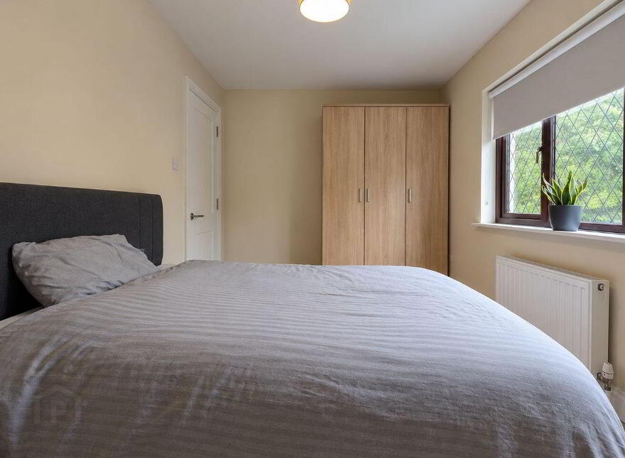 Knockowen Road, Tullamore, R35WC93