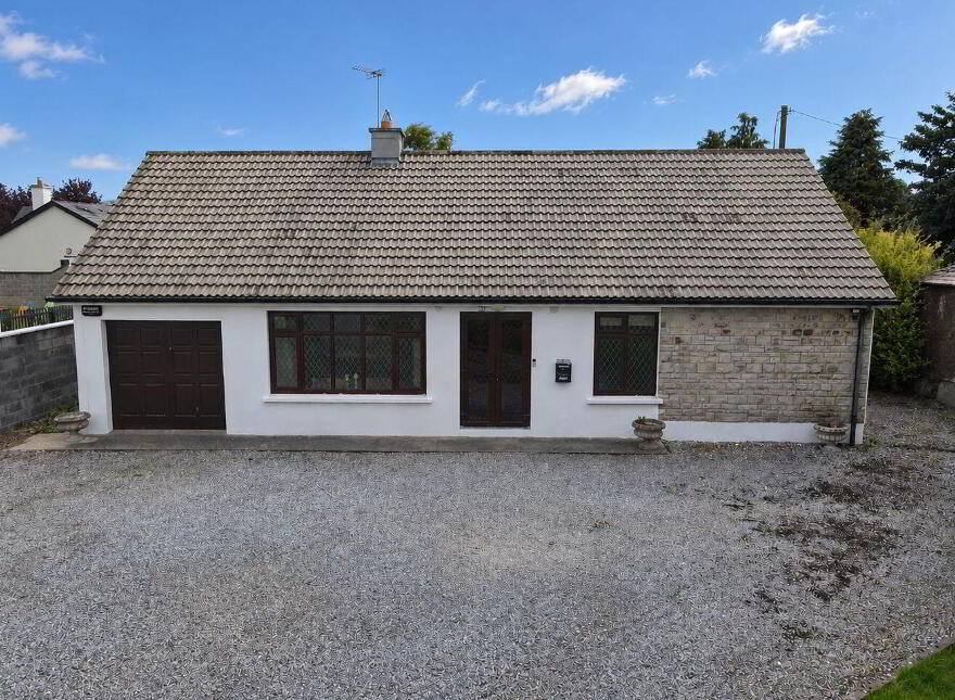 Knockowen Road, Tullamore, R35WC93