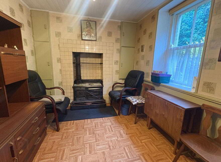 5 Riverview Terrace, New Road, Ennistymon, V95D5F9