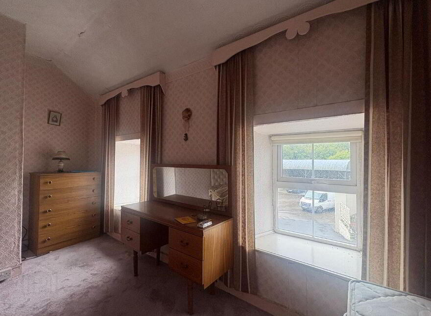 5 Riverview Terrace, New Road, Ennistymon, V95D5F9