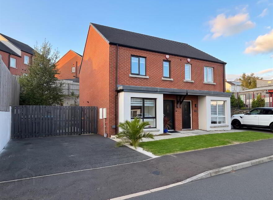 30 Buttermilk Loney, Belfast, BT14 8HG
