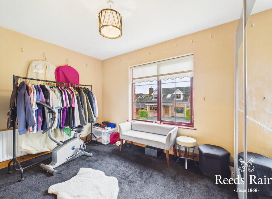 8 Highfields Avenue, Lisburn, BT28 3GE