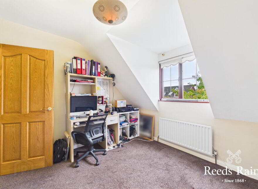 8 Highfields Avenue, Lisburn, BT28 3GE