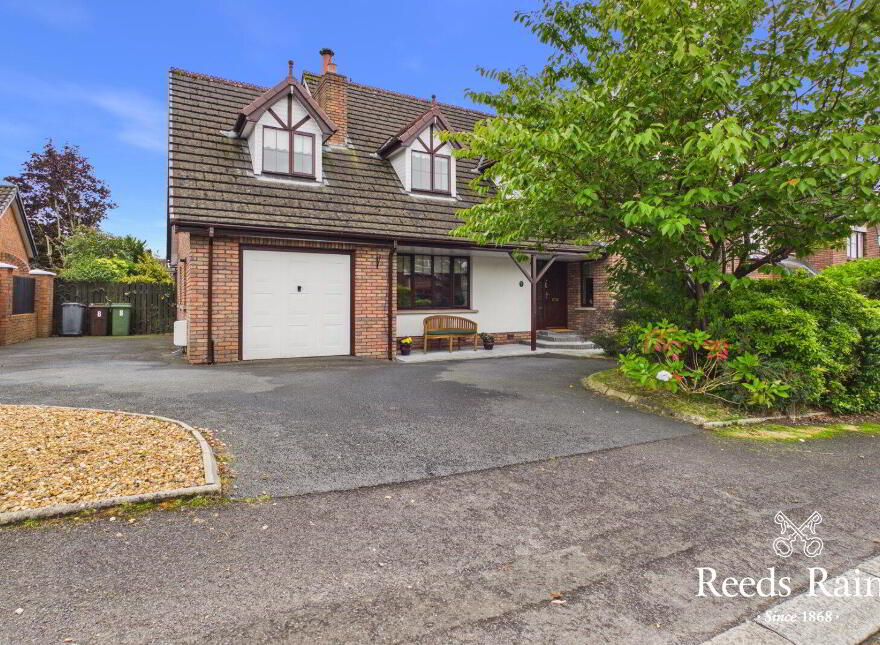 8 Highfields Avenue, Lisburn, BT28 3GE