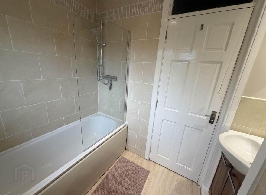 20 Minnowburn Drive, Belfast, BT8 7QJ