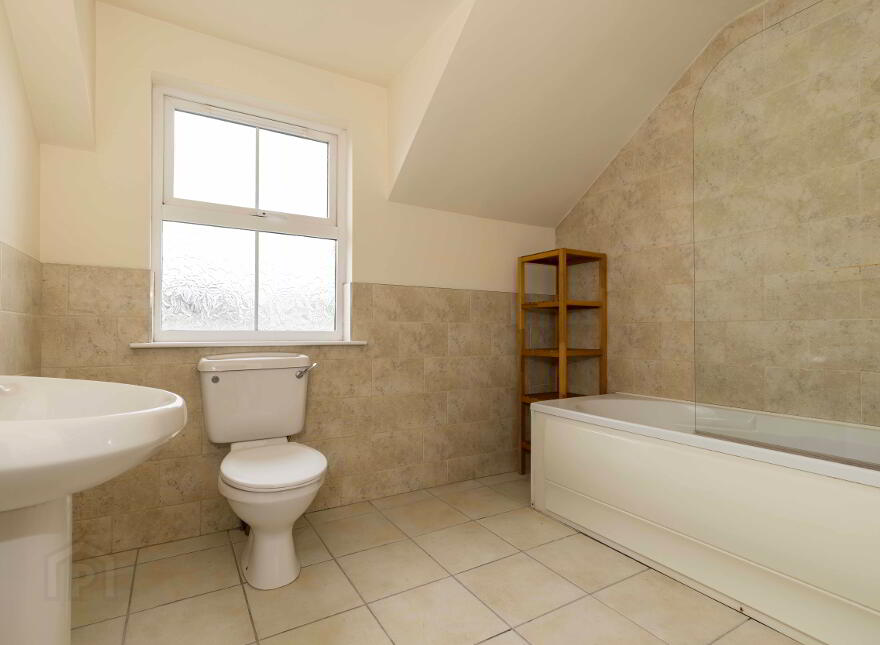 15 Iveagh Court, Blackskull, Dromore, BT25 1SF