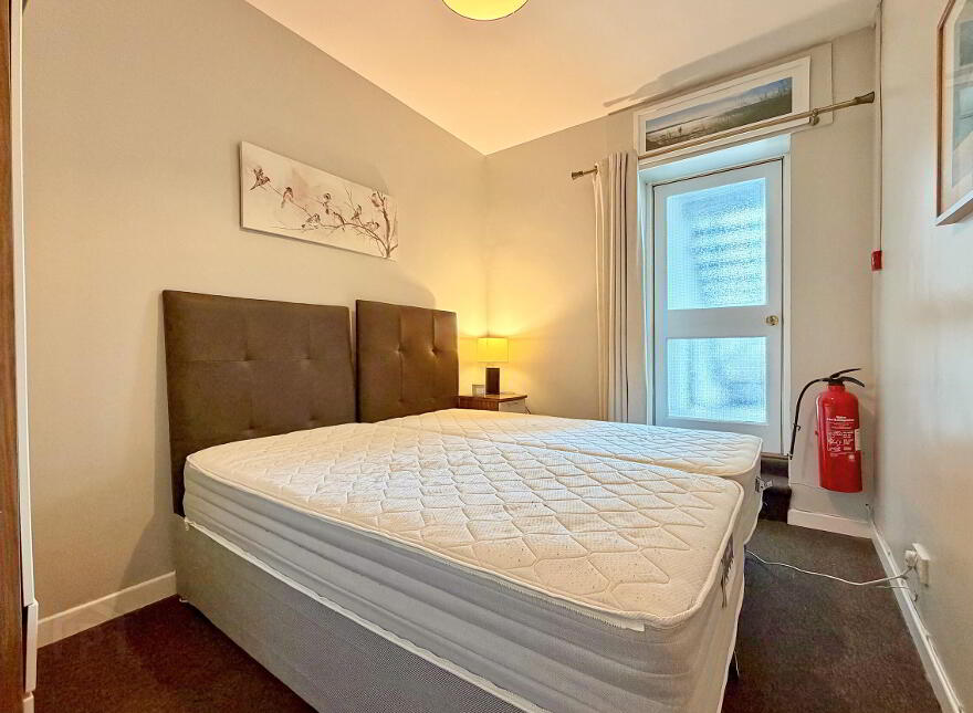 2 Golden Sands Apartments, 44-46 Main Street, Portrush, BT56 8BL