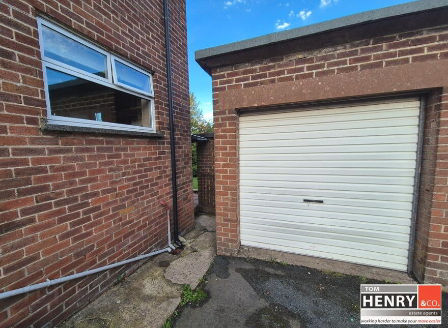 43 Carland Road, Dungannon, BT71 4AA