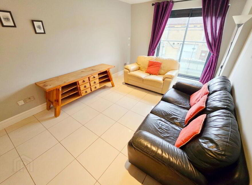 Apartment 81 Cúirt Seoige, Bohermore, H91AK57