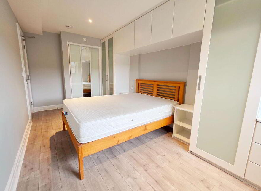 Apartment 81 Cúirt Seoige, Bohermore, H91AK57