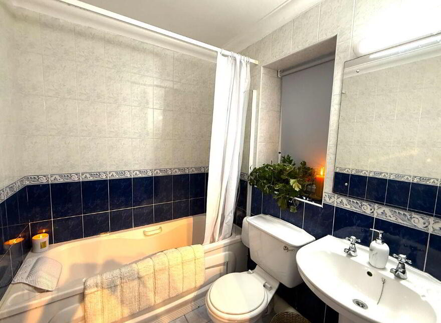 Apartment 8 Esker Glenn, Dublin Road, Athlone, N37KC03