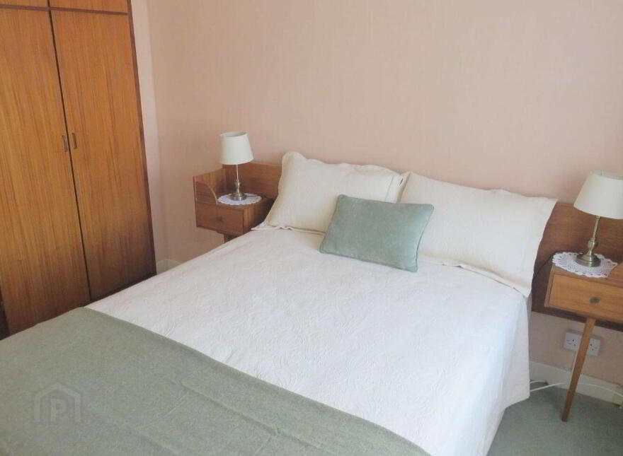 67 Saint John's Park East, Clondalkin, Clondalkin, D22X4E2