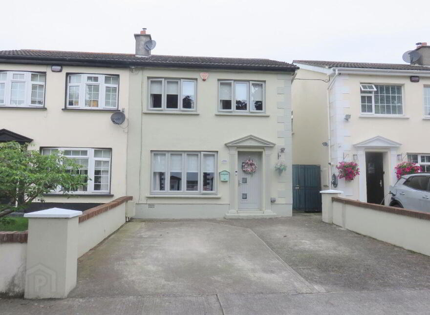 202 Palmerstown Woods, Clondalkin, Clondalkin, D22T181 photo