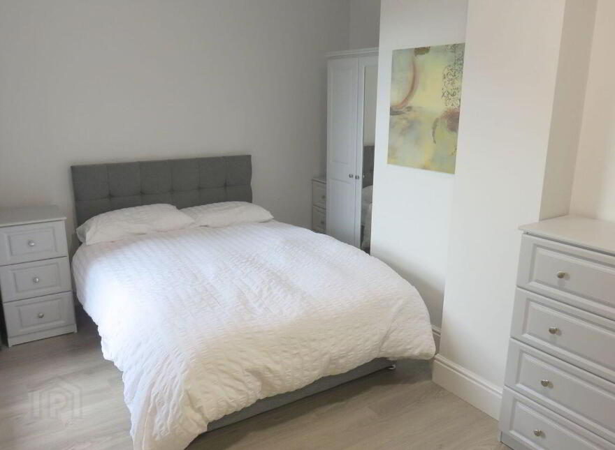 Apartment 8 Newmarket Hall, The Coombe, The Coombe, D08W659