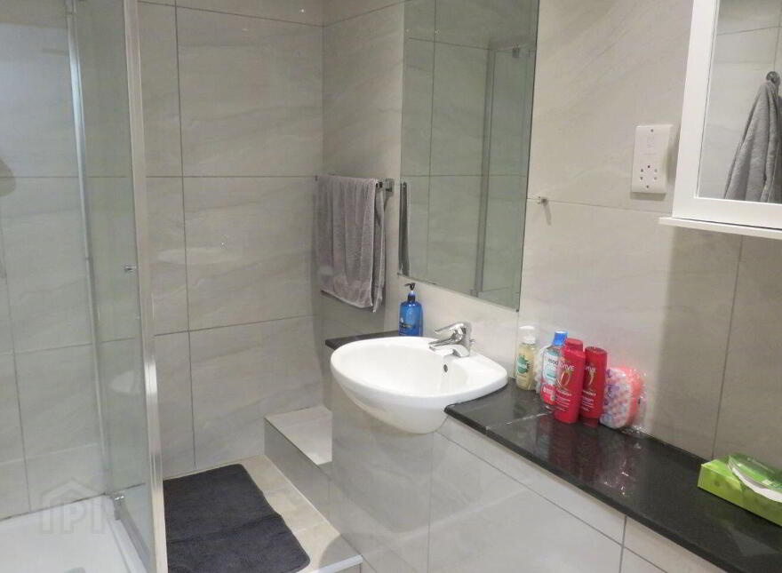 Apartment 8 Newmarket Hall, The Coombe, The Coombe, D08W659