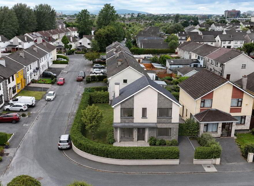 Castlelawn Heights, Headford Rd, Galway City Centre, H91XFR3 photo